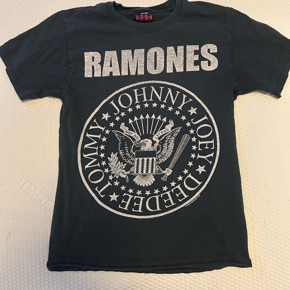 Vintage Ramones Tee Unisex size Small